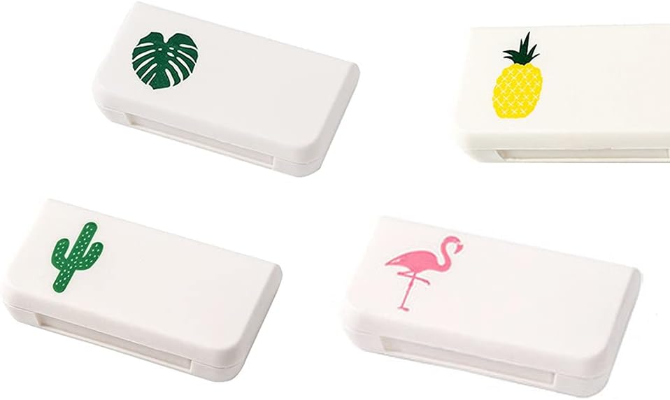 SagaSave Travel Pill Case 3 Compartments Portable Pill Case Dustproof och Moisture-Proof Daily Pill Case Small Pill Box för vitaminer, fiskolja, kosttillskott (4 stilar)